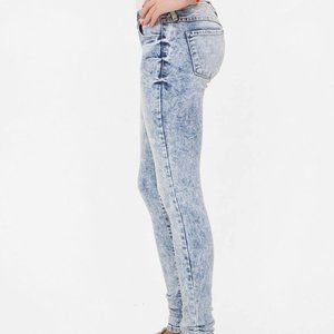 FLYING MONKEY PLATINUM LOW RISE SKINNY BUCKLE JEAN